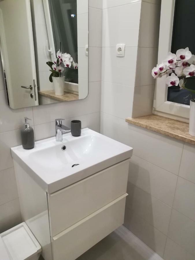 Apartments Mirela Новиград Экстерьер фото